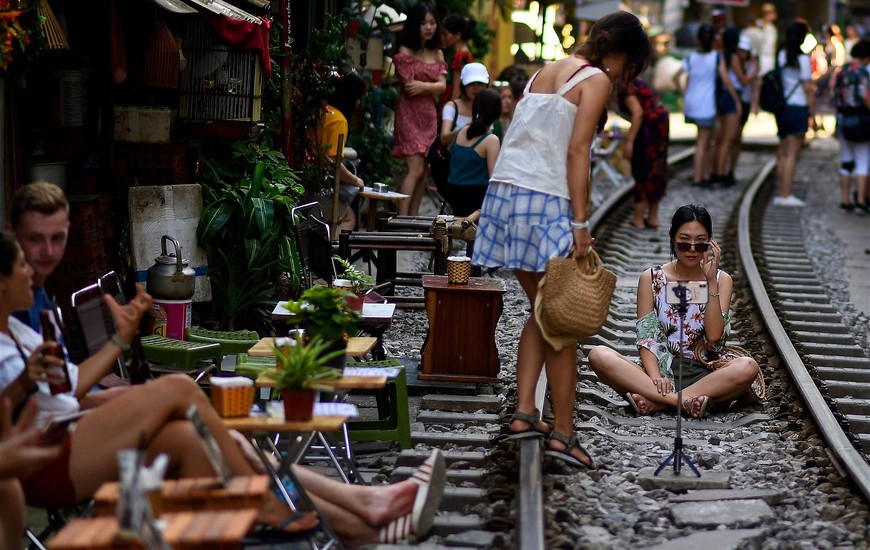 Hanoi Train Street