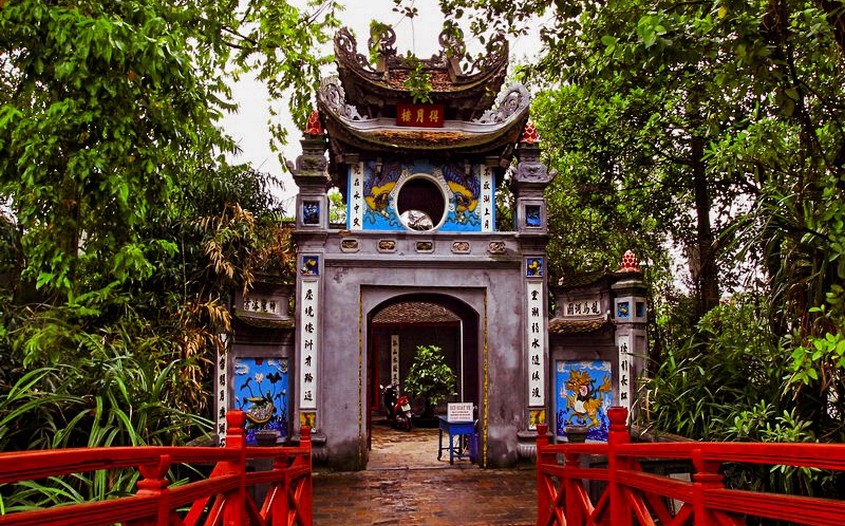 Ngoc Son Temple 