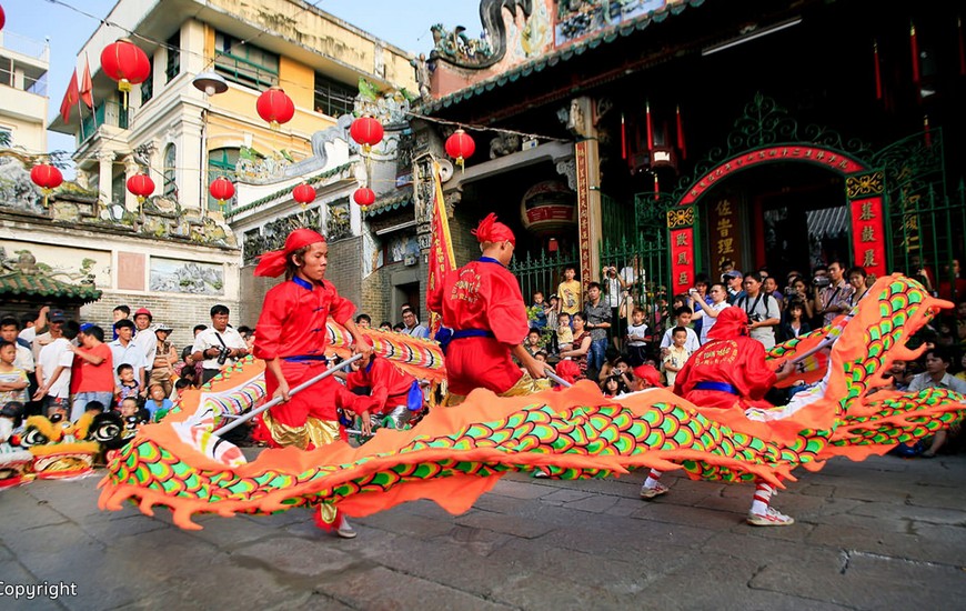 Dragon Dancing In Saigon China Town