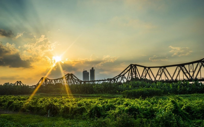 Long Bien bridge