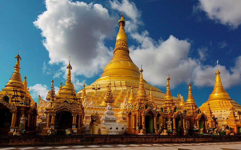 Shwedagon Pagoda - best destinations to visit in myanmar