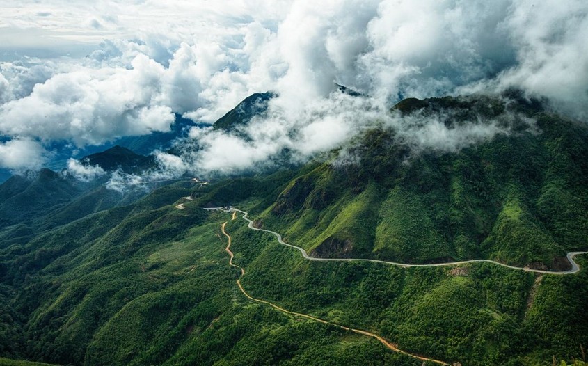 Pha Din Pass - best riding routes in Vietnam