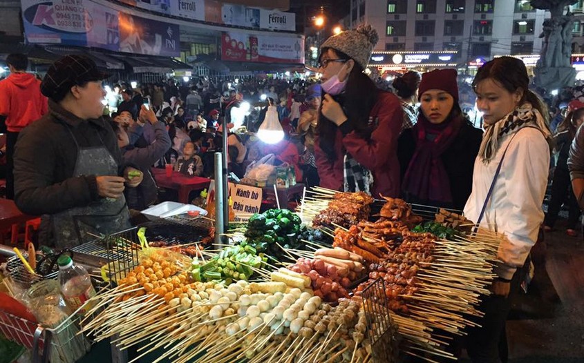 Dalat Night Market - Dalat travel guide