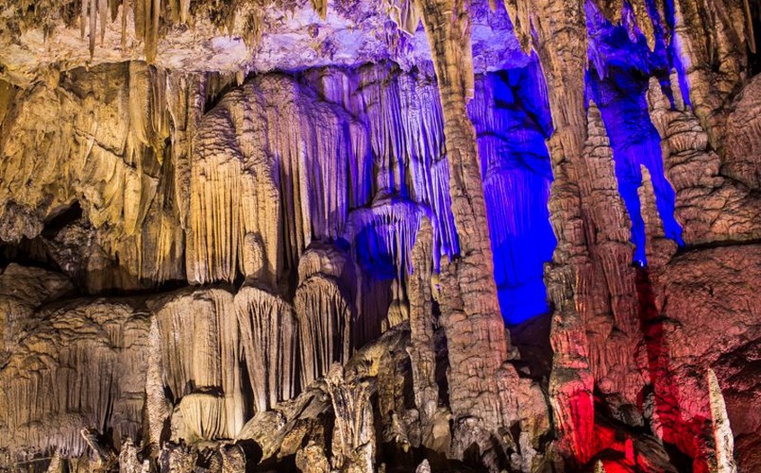 Lung Khuy Cave