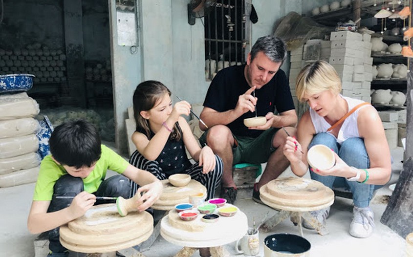 bat trang pottery village tour